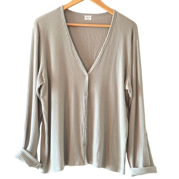 Aritzia Wilfred Button Down Lightweight Casual Cardigan Light Green Size 1X - Picture 2 of 10